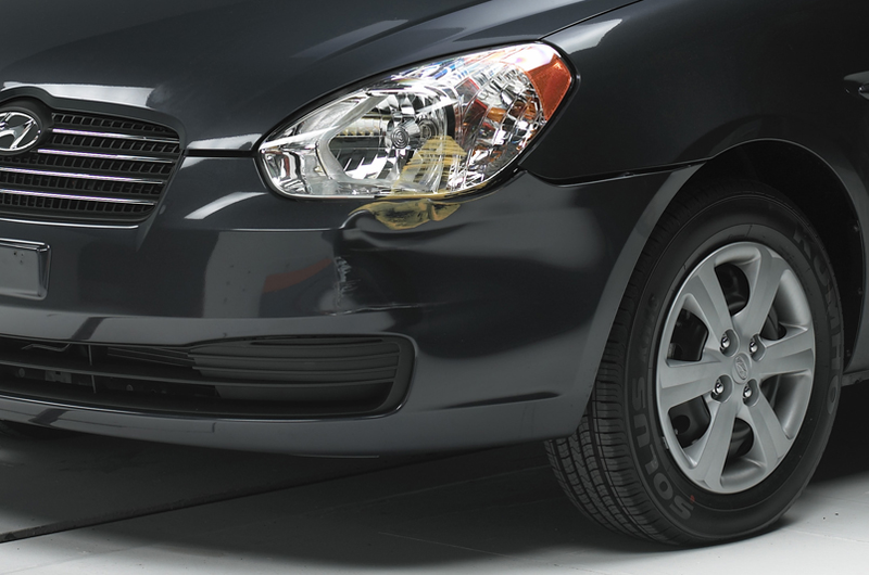 Illustration for article titled IIHS: Small Cars Are Big On Damage In Low-Speed Collisions